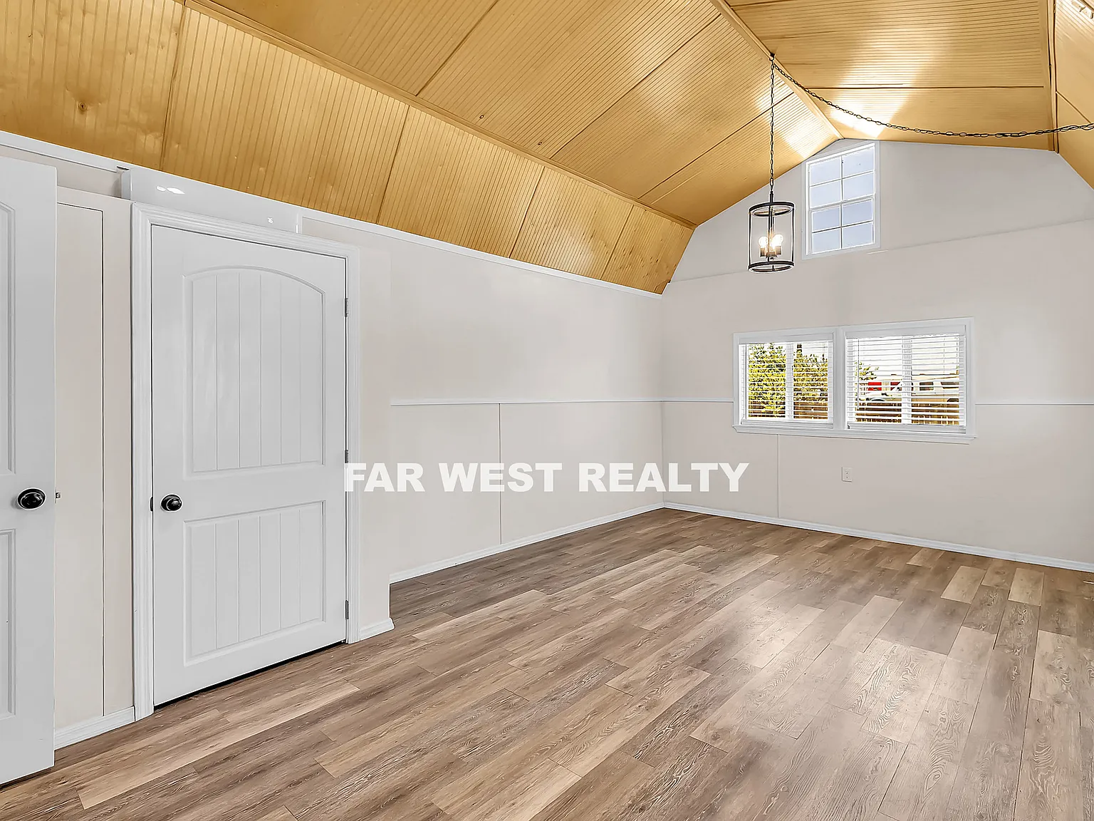 1 bed, 400 sqft, $900 — Photo 1