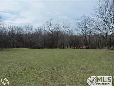 2855 Donegal Dr photo 1