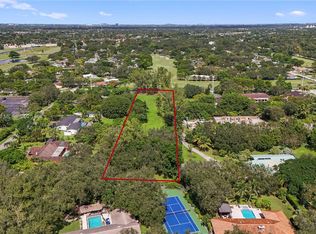 9840 SW 104th St, Miami, FL 33176