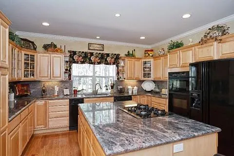 1402 Fawnwood Rd — Photo 10