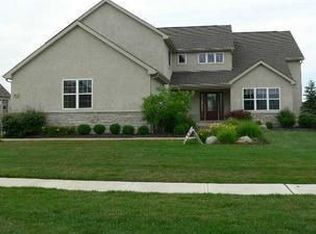4984 Silver Woods Ln, Dublin, OH 43016