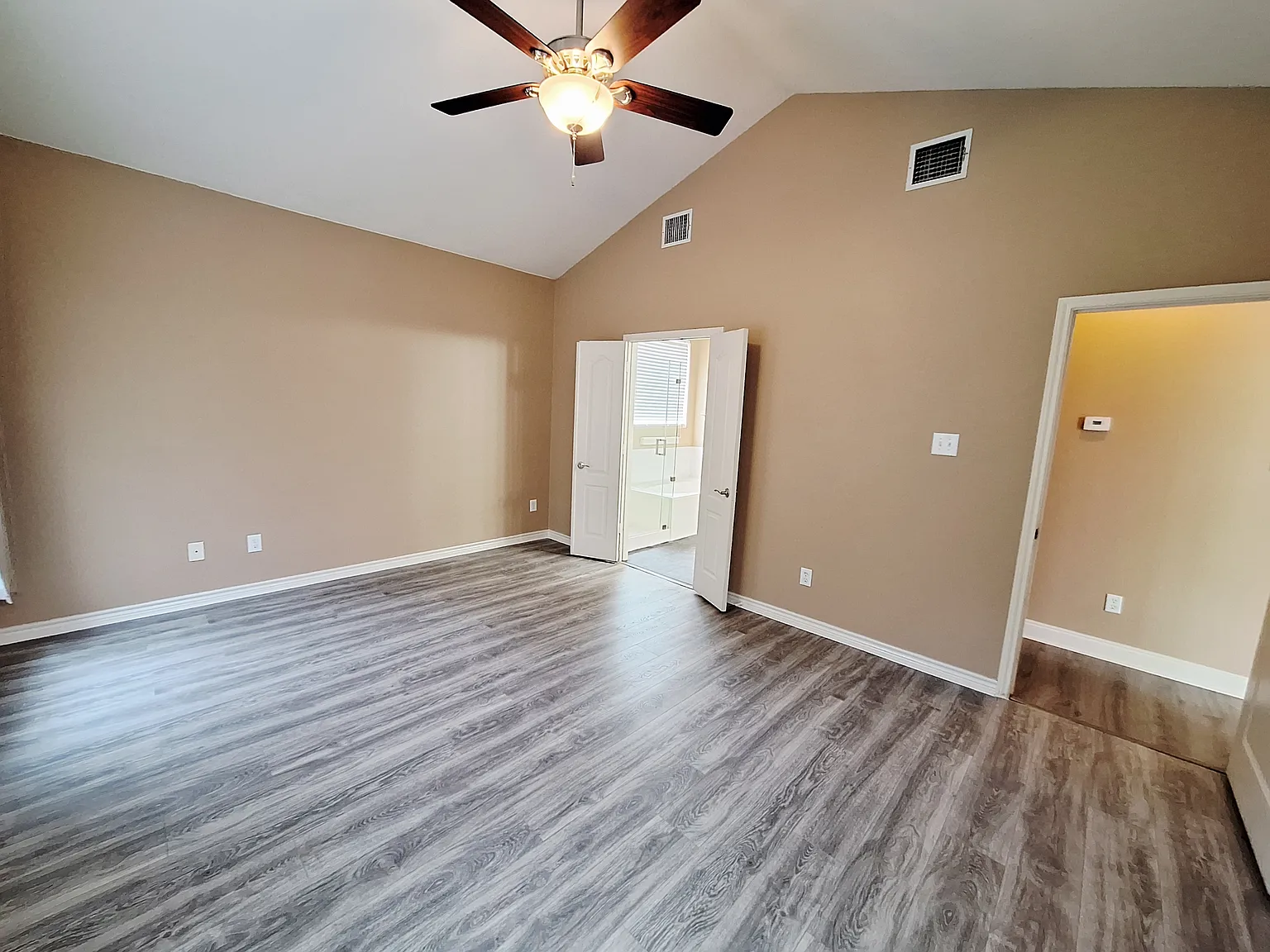 2122 Wheaton Trail - 1 — Photo 4