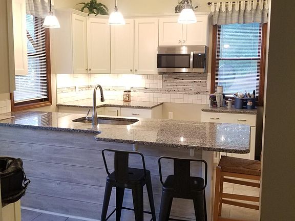 2nd image of 31 National Ave SW