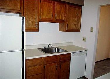3rd image of 579 Brandywine Dr