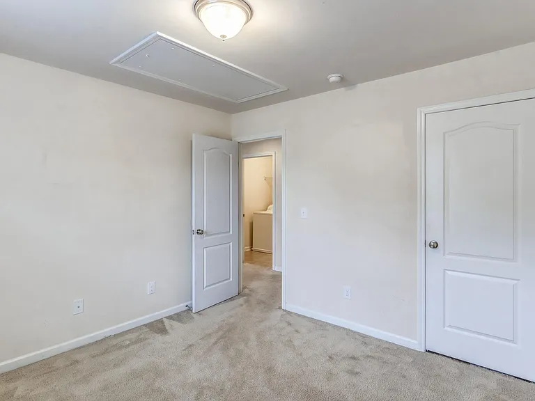 10 Crawford Ct — Photo 12