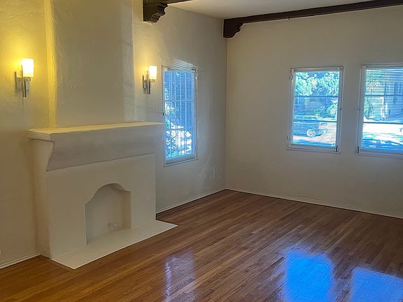 3rd image of 345 S Cochran Ave APT 2