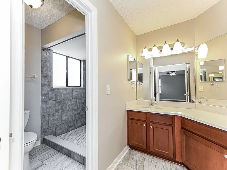 7749 Pikes Peak Dr — Photo 12