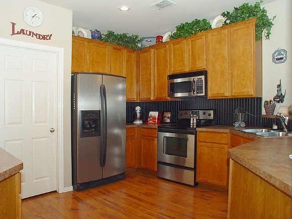 4th image of 1411 Providence Blvd