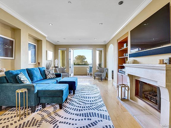 3rd image of 1010 Genter St Unit 102