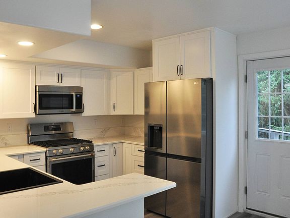 5th image of 8216 NE 187th Way #B