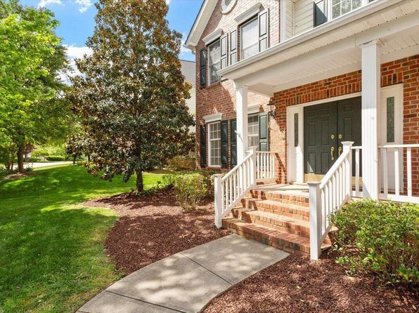9117 Meadow Mist Ct, Raleigh, NC 27617
