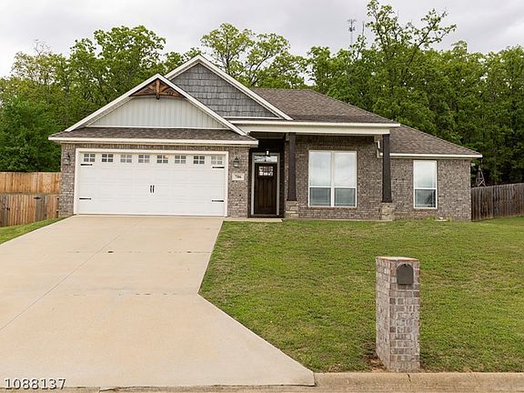 2nd image of 706 Live Oak Dr