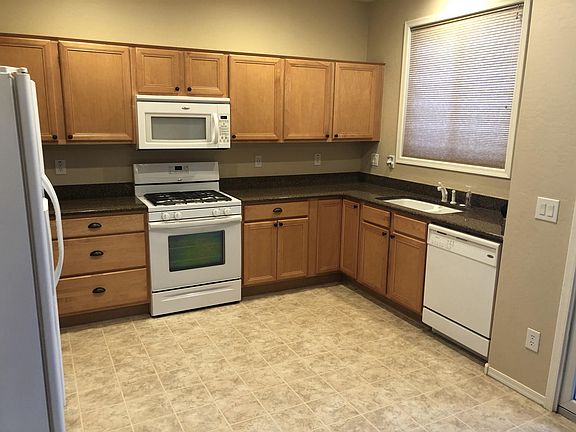 3rd image of 30331 W Leah Dr