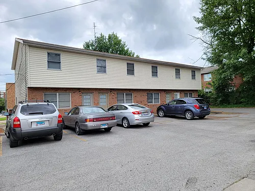 406 W Mill St Photo 1