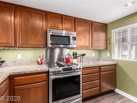 3rd image of 338 Seine Way #338