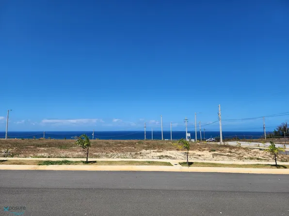 14 Oceania, Isabela, PR 00662