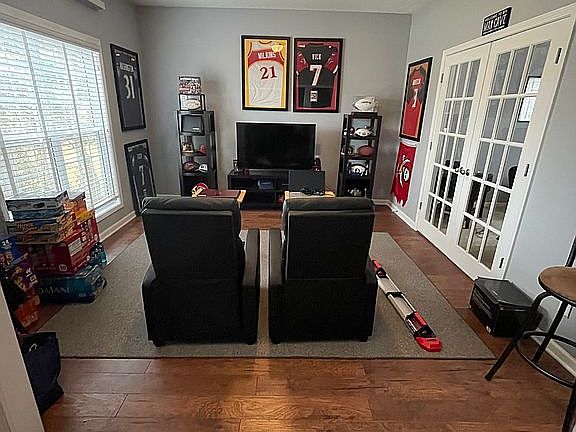 3rd image of 218 Otter Cir