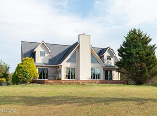3767 Phillips Flats Rd, Oneida, TN 37841