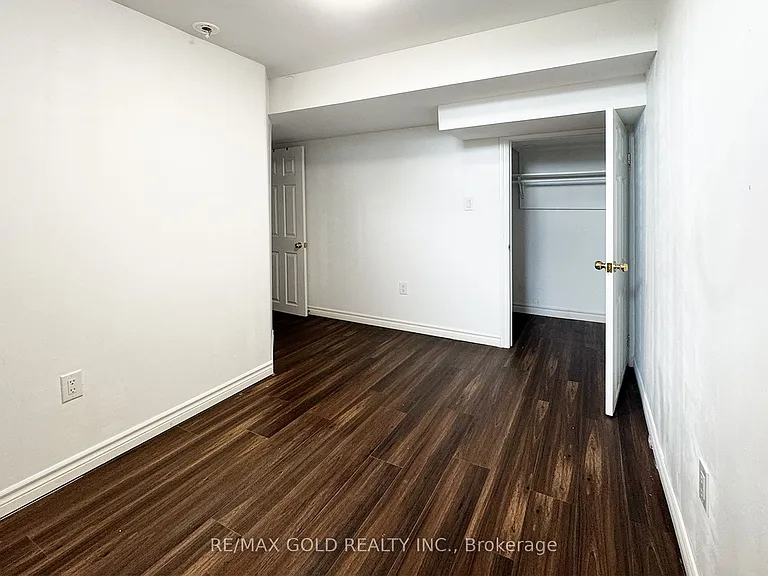 27 Dulverton Dr — Photo 19