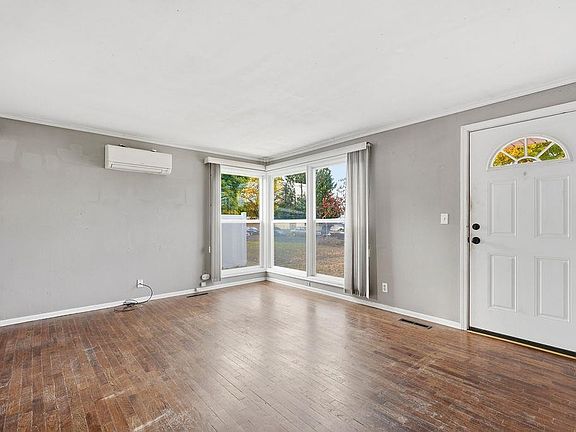 4th image of 5522 N Cannon St