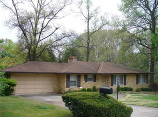 12 Oakwood Dr, Belleville, IL 62223