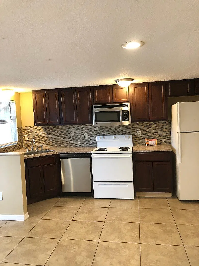 5836 Gulf Dr — Photo 1