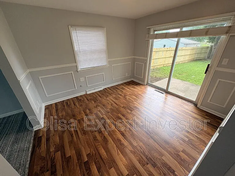 1321 Spring St — Photo 4