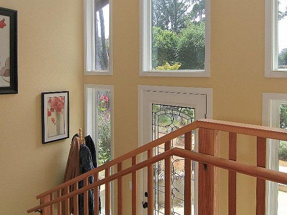 3rd image of 415 Ewell Ave
