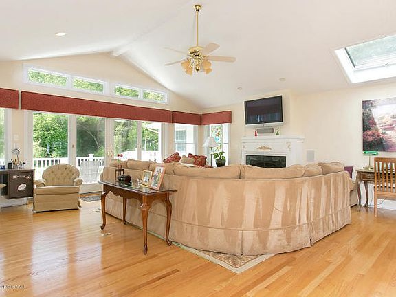 4th image of 145 Kingfisher Dr