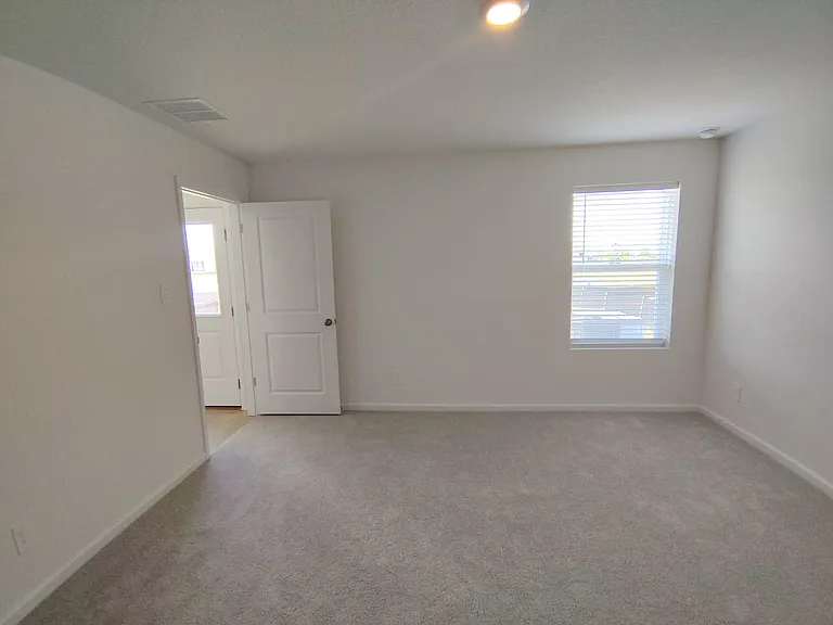 5542 Pimenta Ct — Photo 10