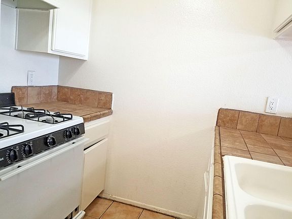 4th image of 808 W Anaheim St APT 218