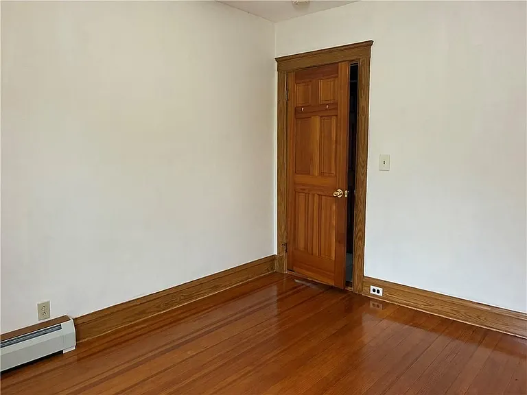56 Hatfield St — Photo 13