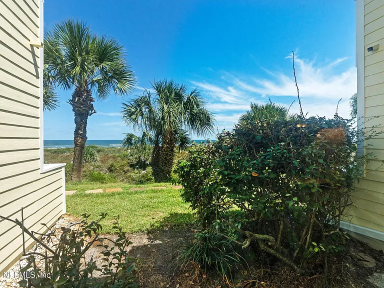 6300 A1A #B21D — Photo 20