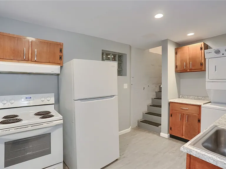 2501 Wildwood Rd — Photo 9