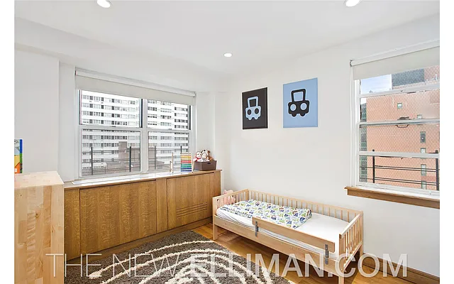 Sold by Douglas Elliman | media 10