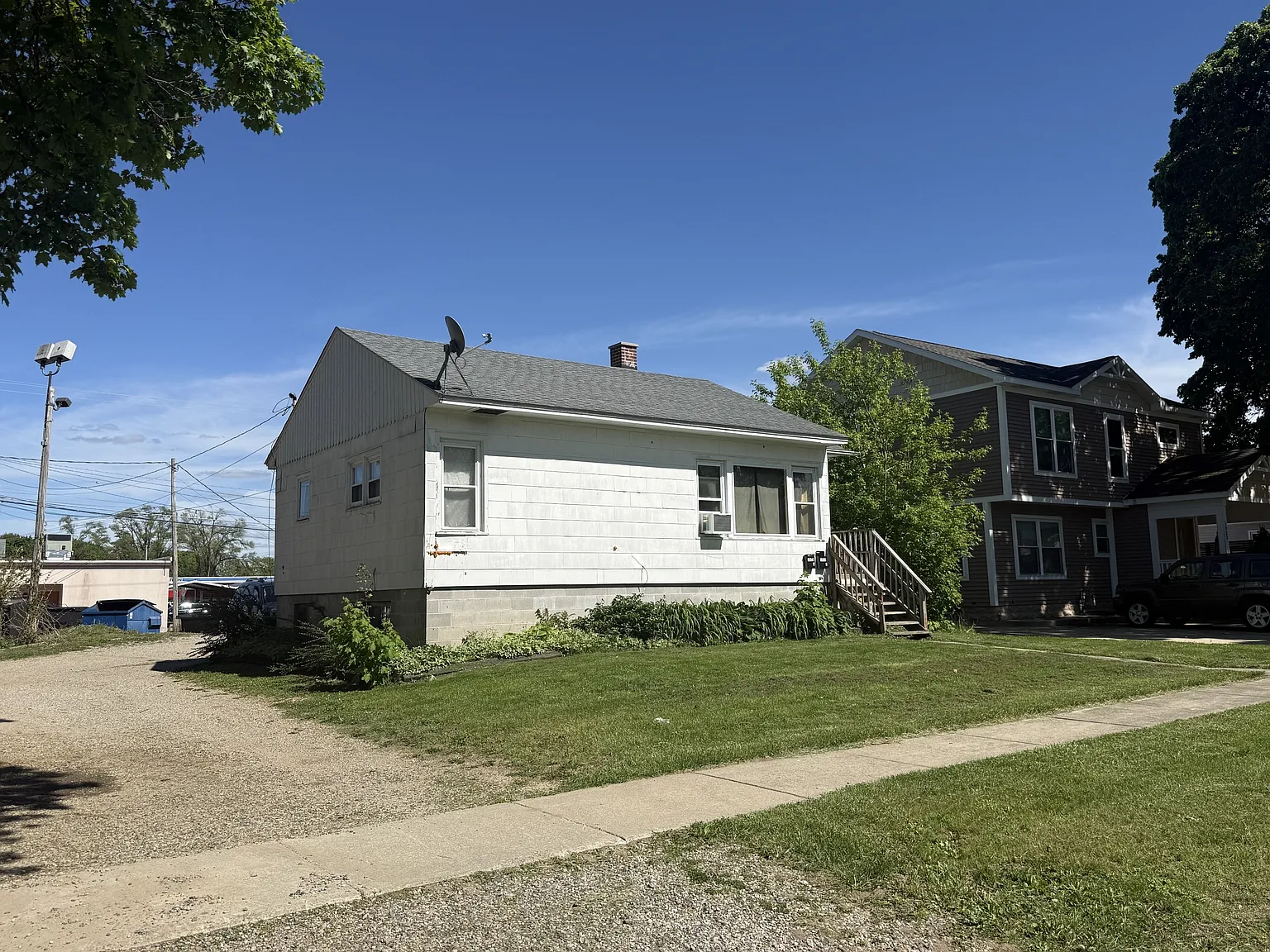 1029 South Arnold Street - A — Photo 2