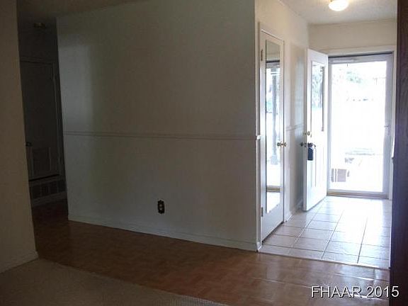 2nd image of 3207 Wilshire Cir