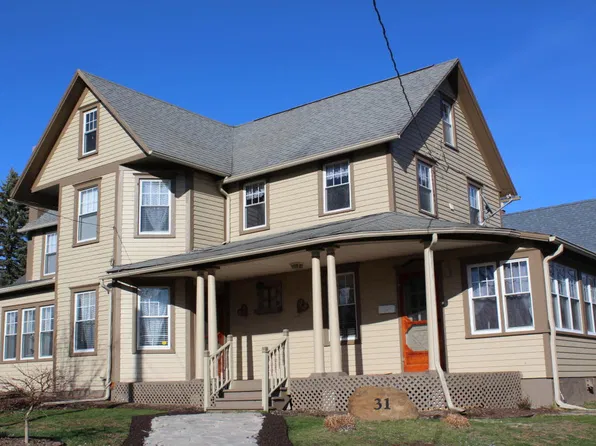 31 Parsonage St, Dallas, PA 18612