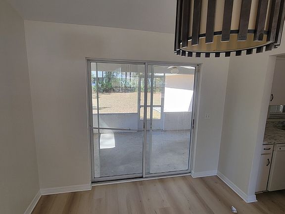 2nd image of 91 Ryecliffe Dr