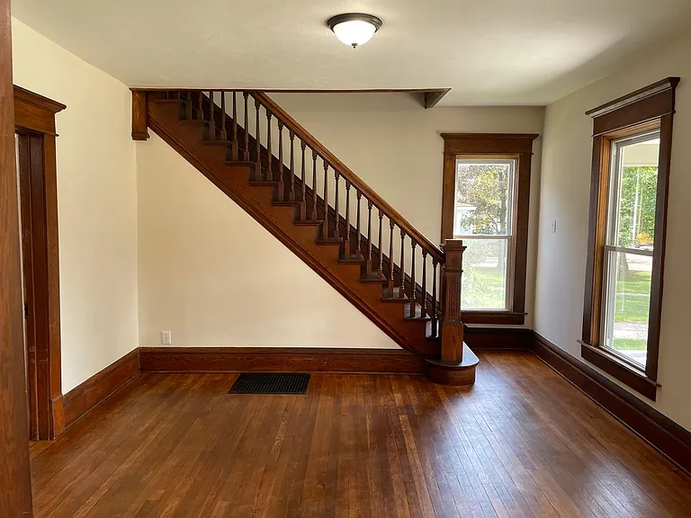 94 N Main St — Photo 10