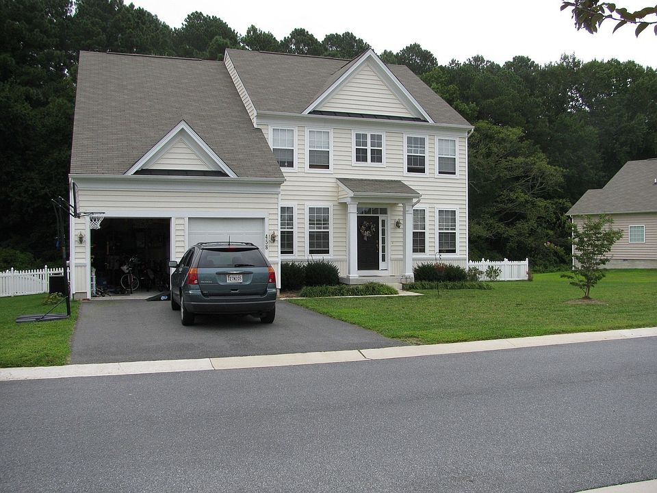 458 Dueling Way
