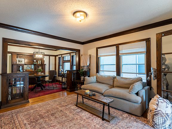 2nd image of 3113 Fremont Ave S #2