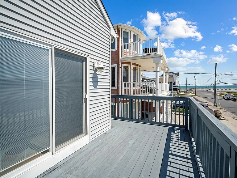 205 North St #10 — Photo 26