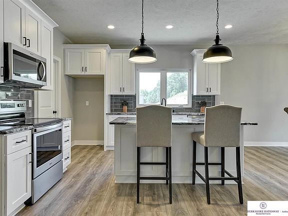 3rd image of 10209 Osprey Ln