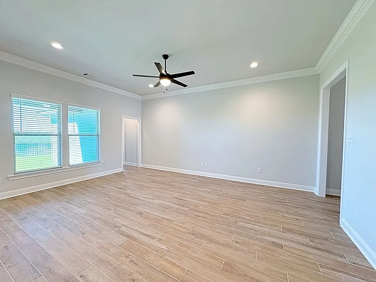 722 Bellegrove Square Ave — Photo 9