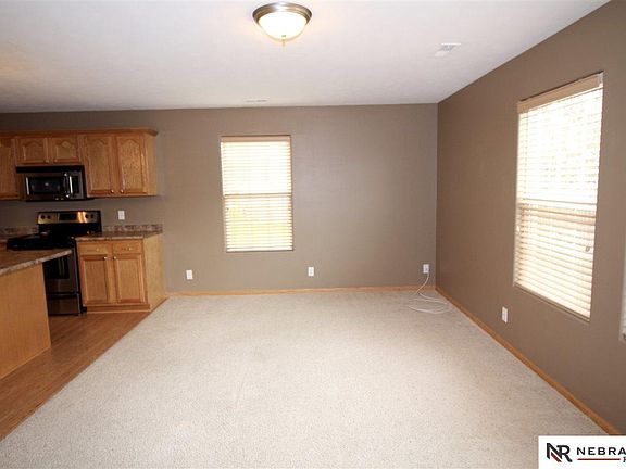 3rd image of 4210 N 147th St