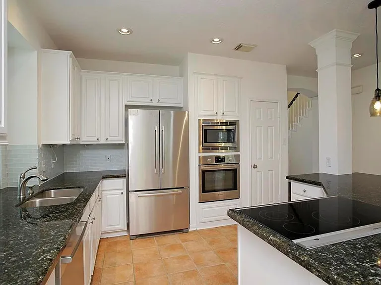 6902 Afton Woods Dr — Photo 5