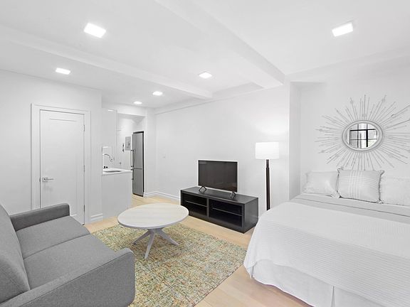 4th image of 25 Tudor City Pl APT 807
