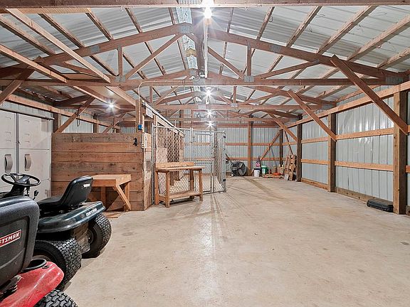 4th image of 4098 Airport Rd