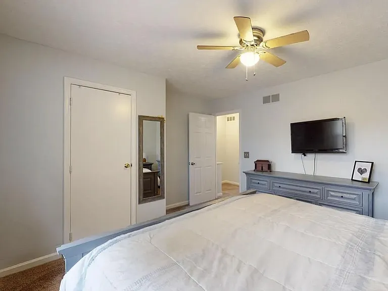 7509 Kingsgate Way — Photo 14